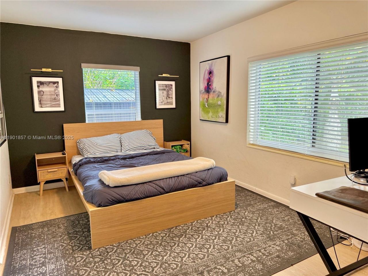 125 NE 150th St, Miami, FL 33161 Photo