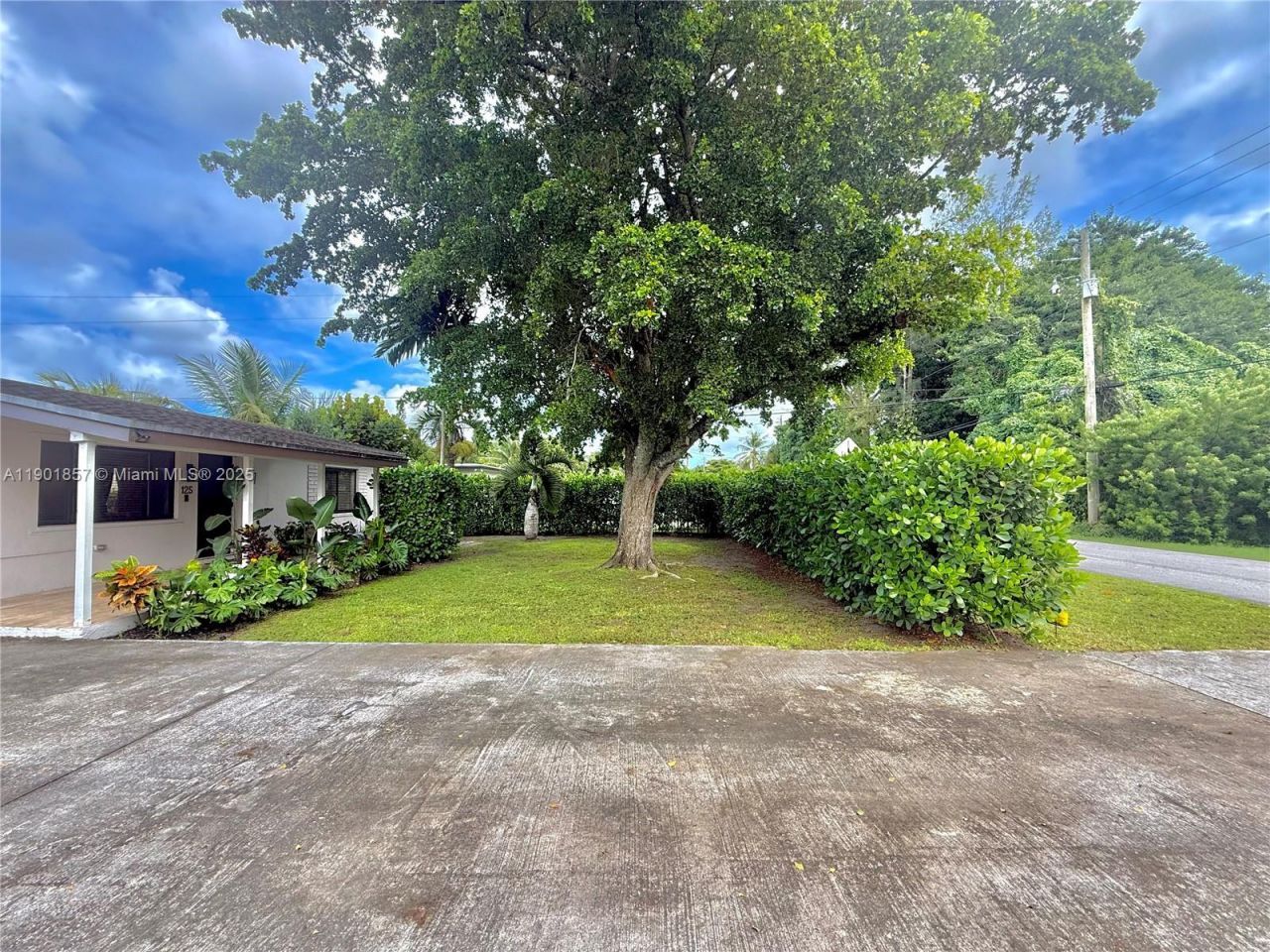 125 NE 150th St, Miami, FL 33161 Photo