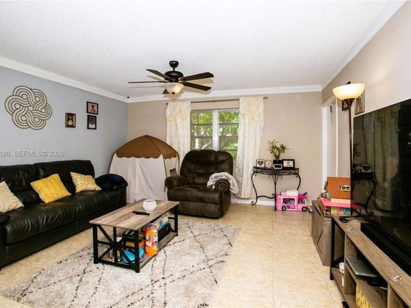 5160 SW 40th Ave, Unit 26D, Dania Beach, FL 33314