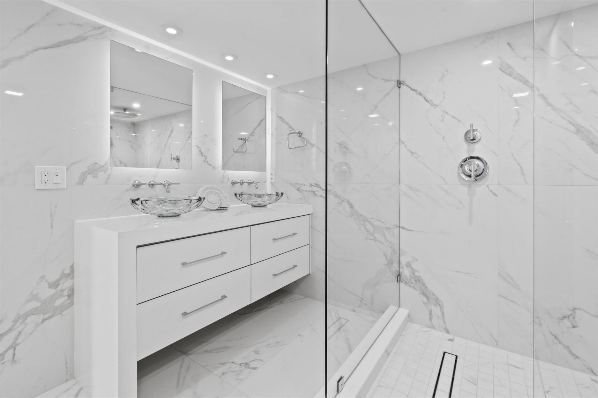 5510 N Ocean Drive, Unit 17b, Singer Island, FL 33404 Photo