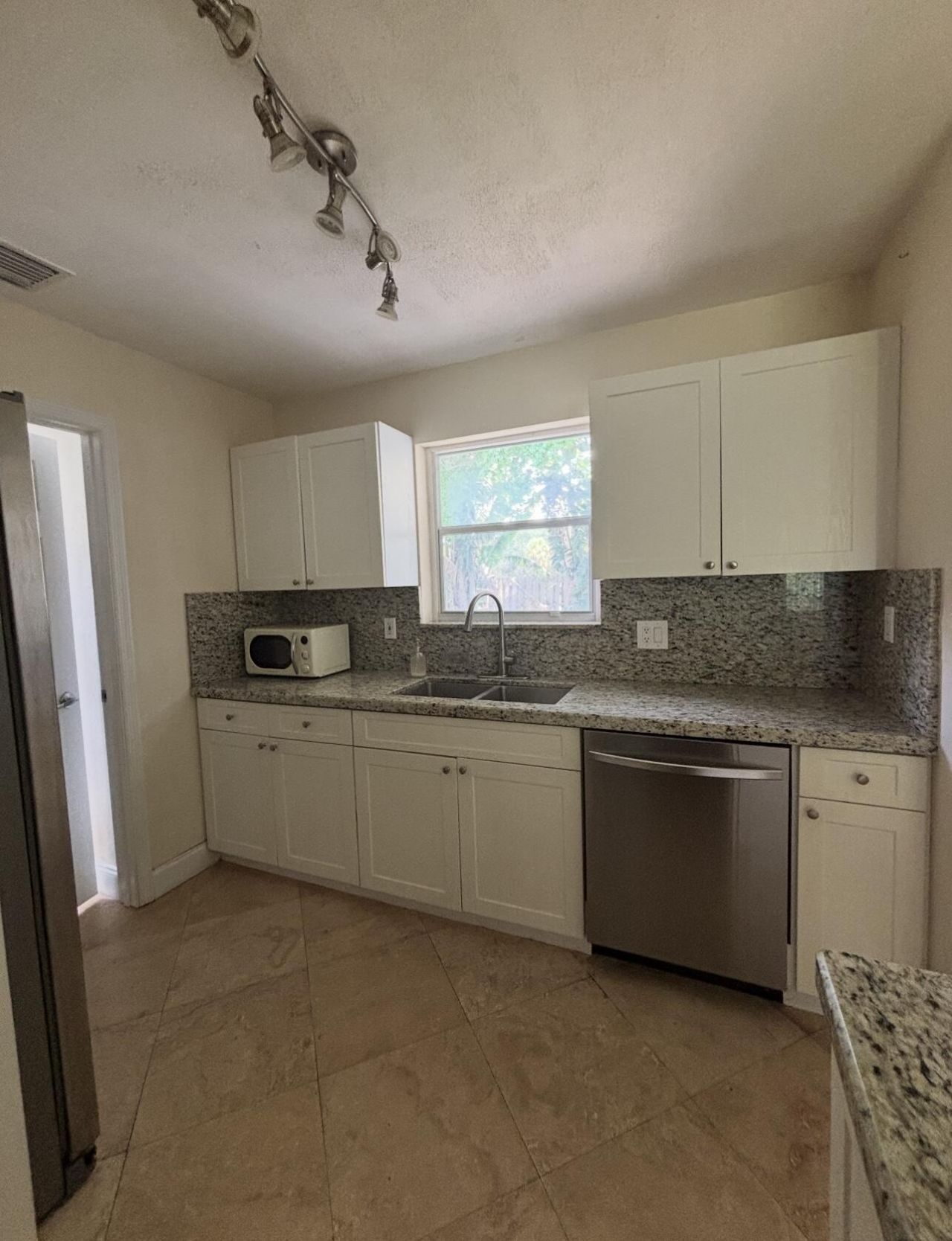 927 W Royal Palm Road, Boca Raton, FL 33486 Photo