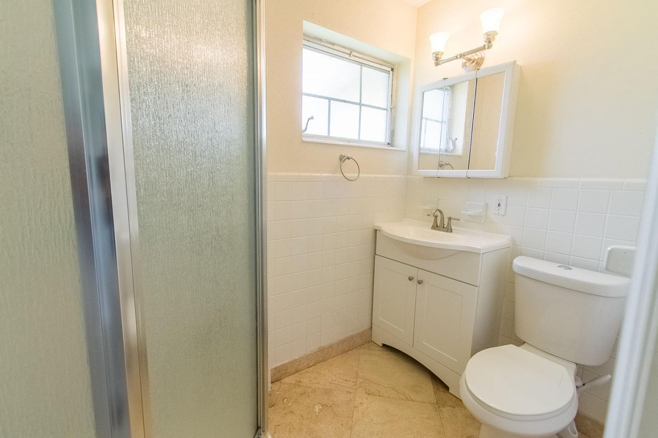 927 W Royal Palm Road, Boca Raton, FL 33486 Photo
