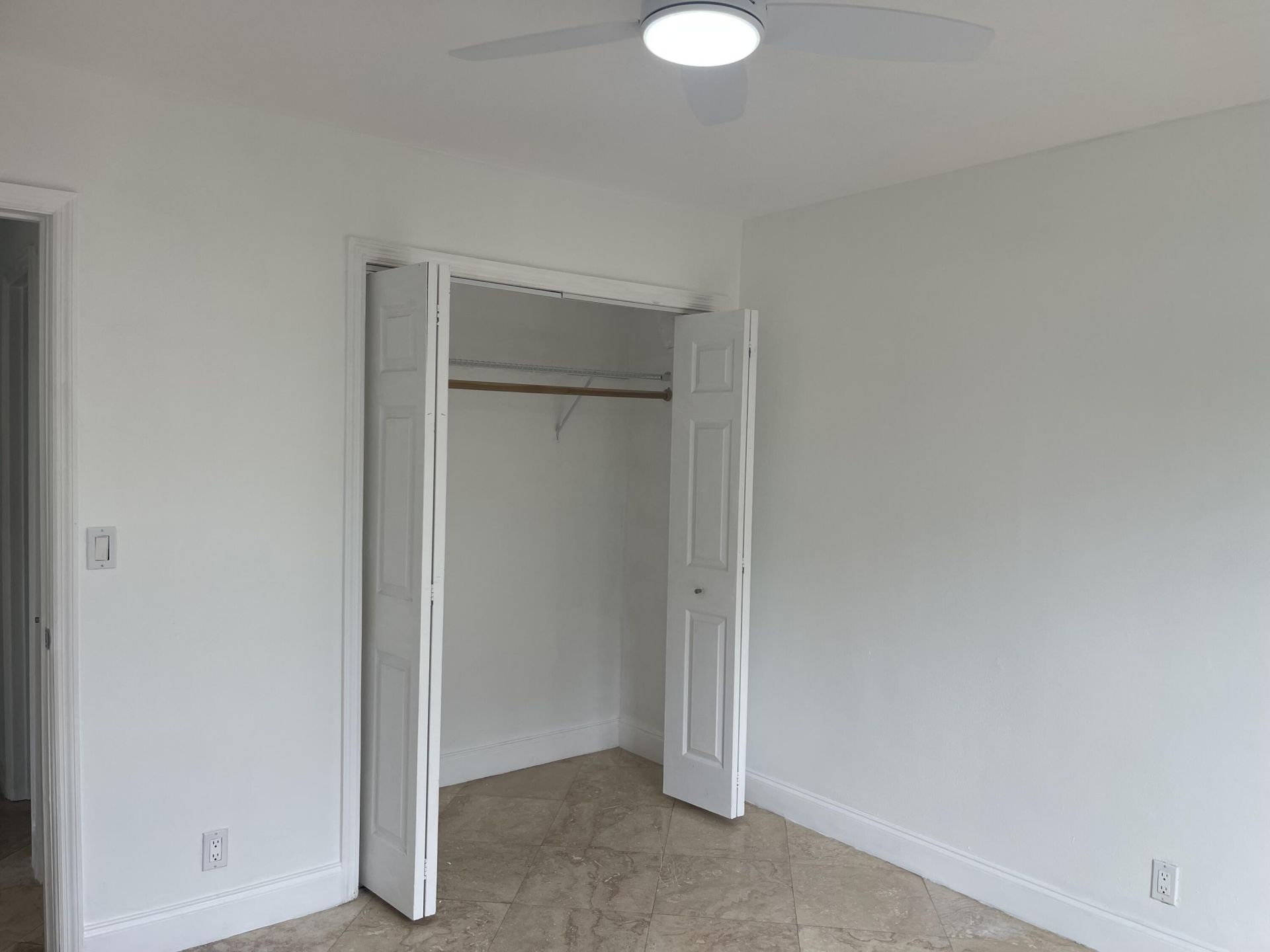 927 W Royal Palm Road, Boca Raton, FL 33486 Photo