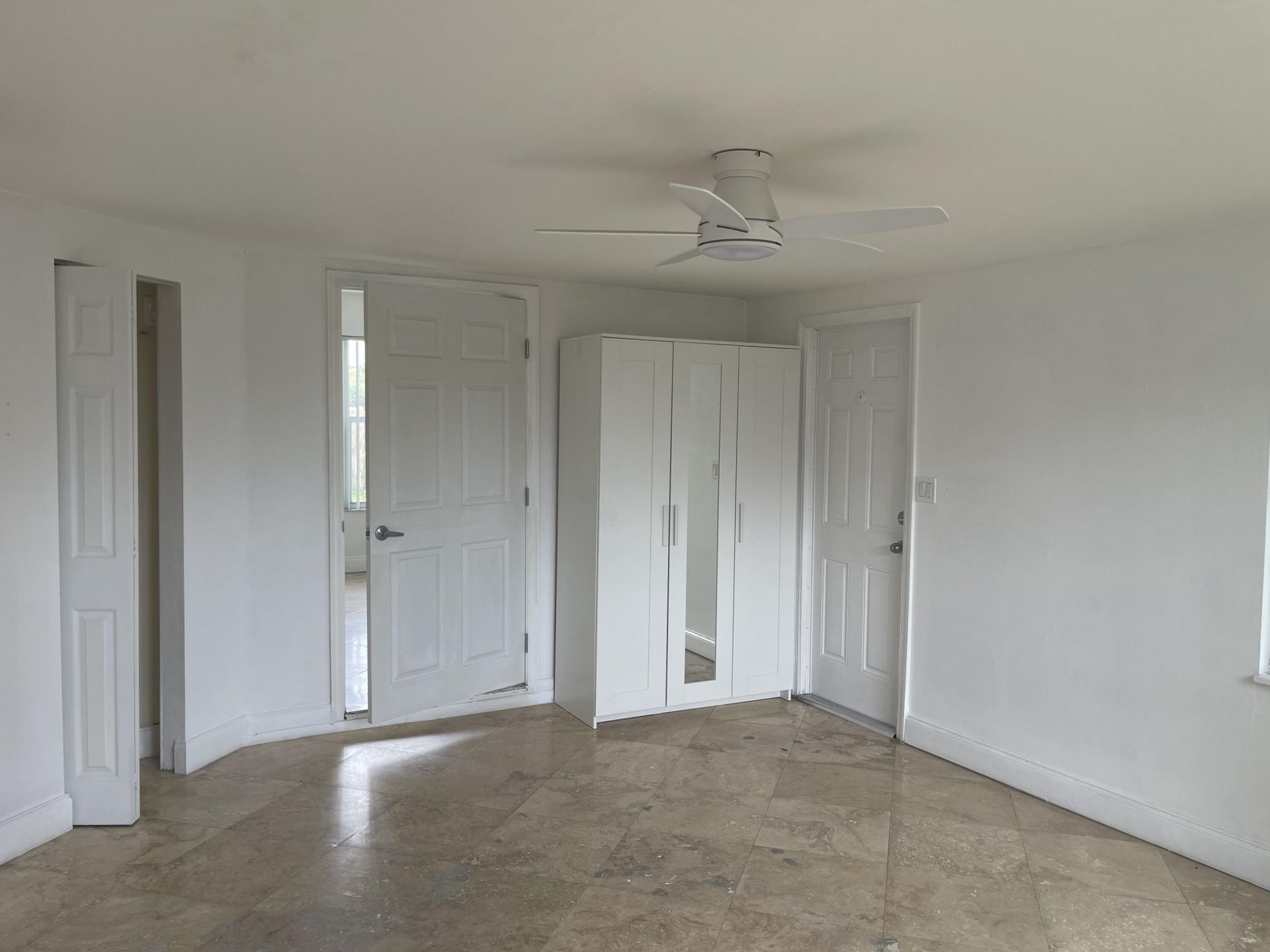 927 W Royal Palm Road, Boca Raton, FL 33486 Photo