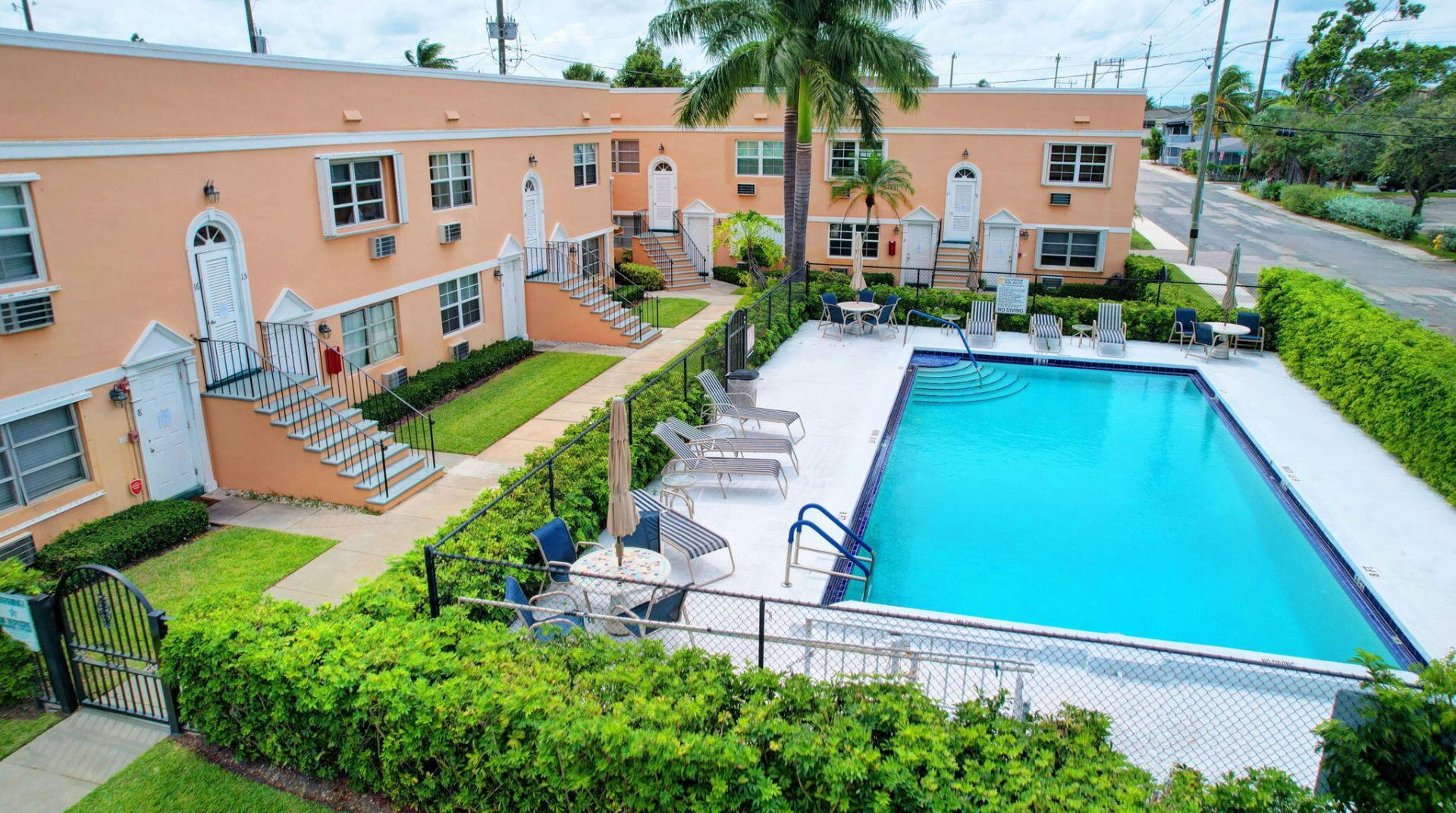 101 S Golfview Road, Unit 11, Lake Worth Beach, FL 33460 Photo