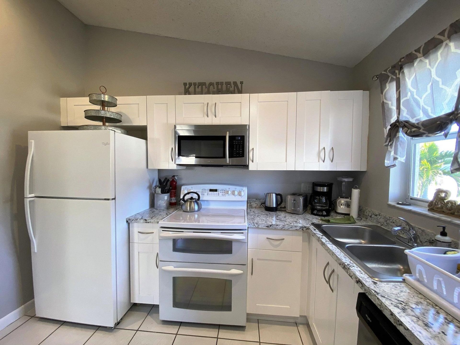 300 NE 42nd Street, Boca Raton, FL 33431 Photo