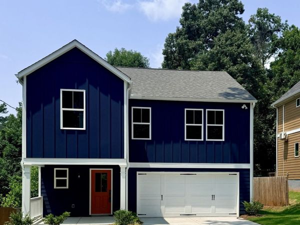 1100 NW WEDGEWOOD Drive, Atlanta, GA 30318