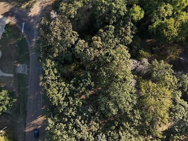 108 Enchanted Drive, Enchanted Oaks, TX 75156