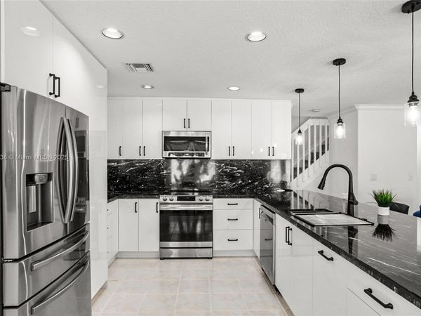 2261 NW 139th Ave, Sunrise, FL 33323