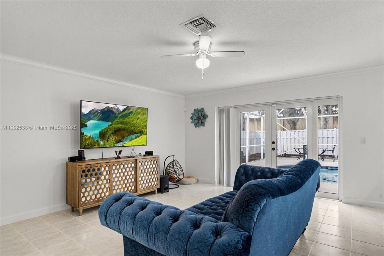 2261 NW 139th Ave, Sunrise, FL 33323 Photo