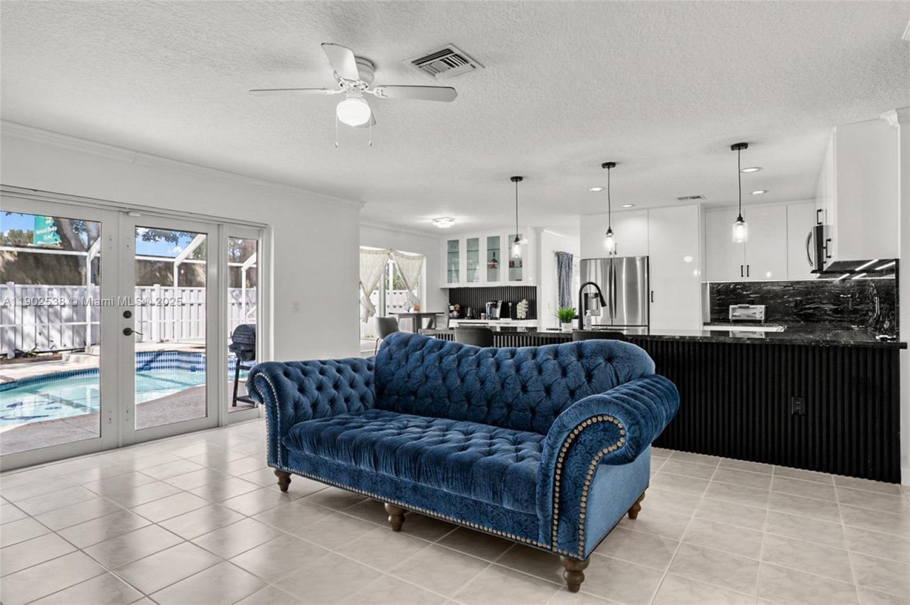 2261 NW 139th Ave, Sunrise, FL 33323 Photo