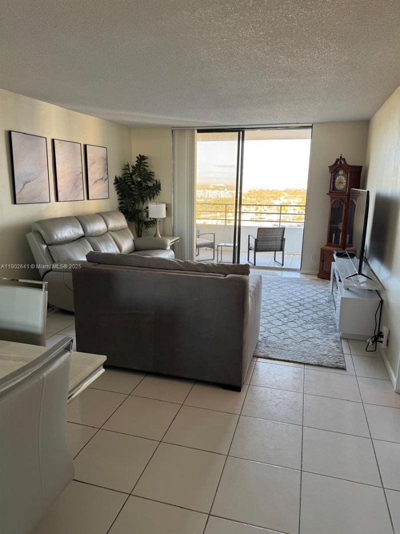 500 Three Islands Blvd, Unit 908, Hallandale Beach, FL 33009 Photo