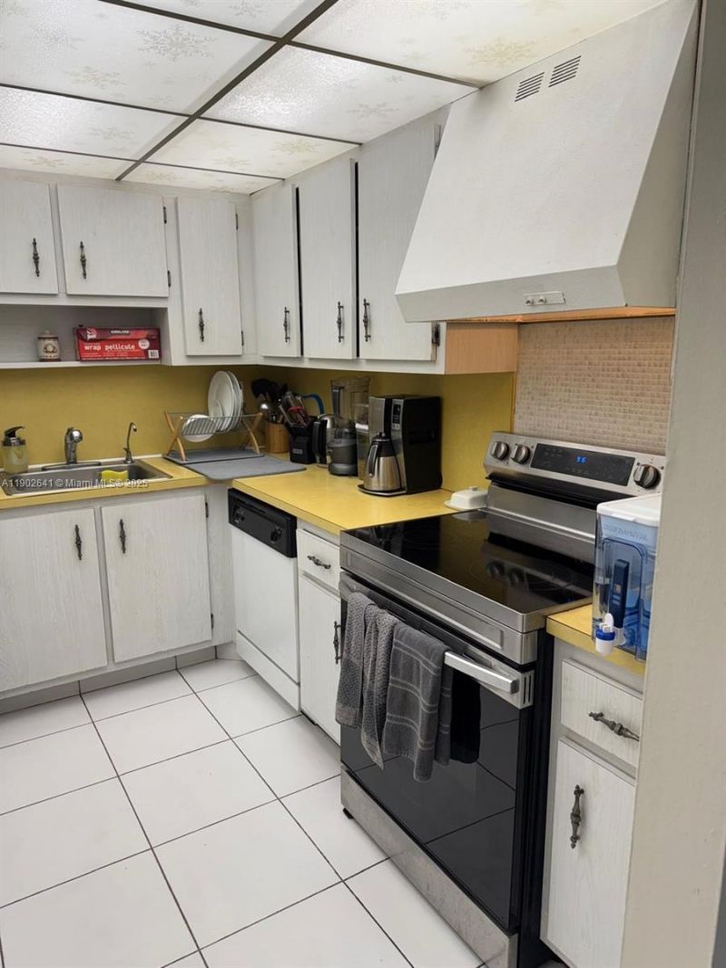 500 Three Islands Blvd, Unit 908, Hallandale Beach, FL 33009 Photo