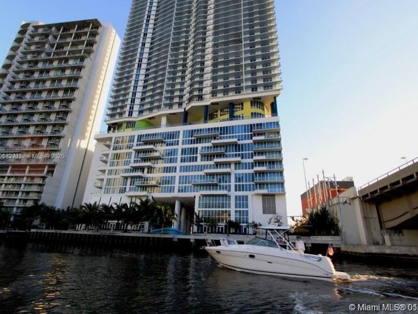 185 SW 7th St, Unit 1906, Miami, FL 33130