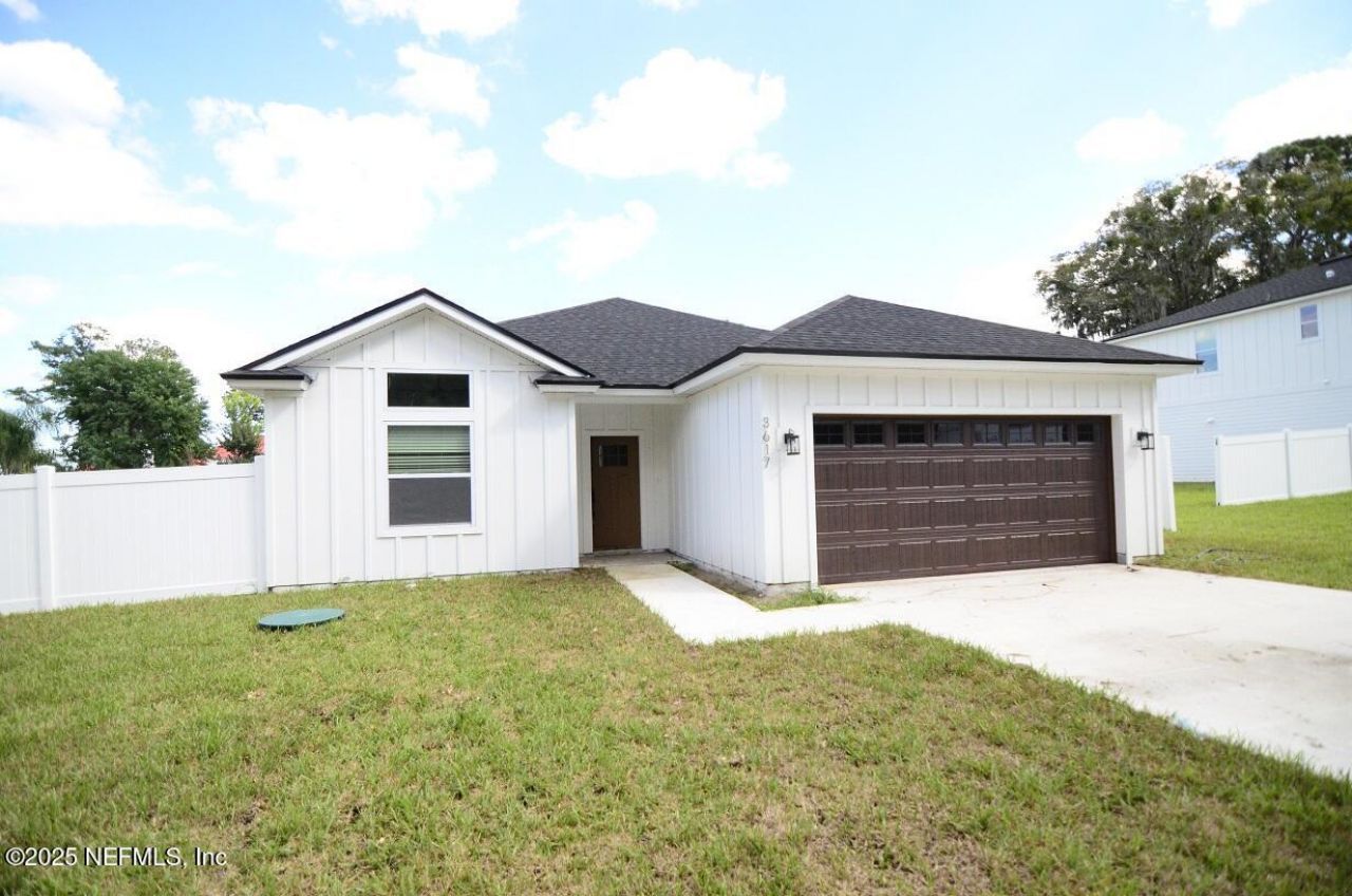 3617 Wells Landing Court, Jacksonville, FL 32277 Photo