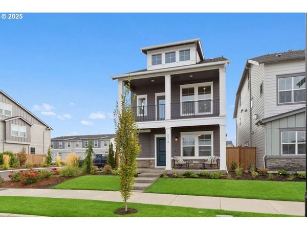 3312 SE Arrowhead AVE, Hillsboro, OR 97123
