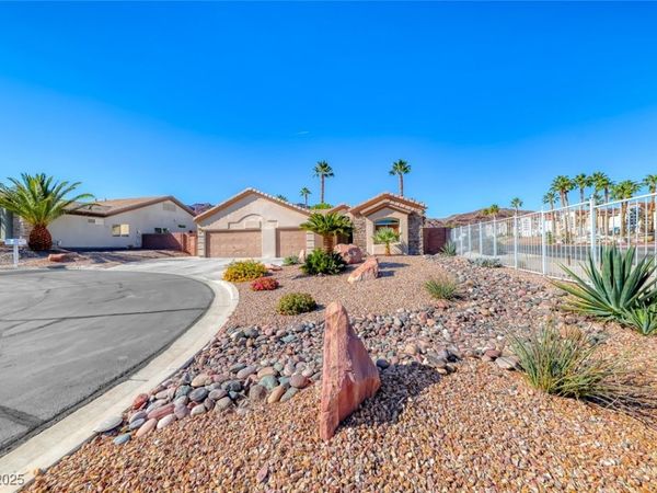 698 Magic Cove Court, Boulder City, NV 89005