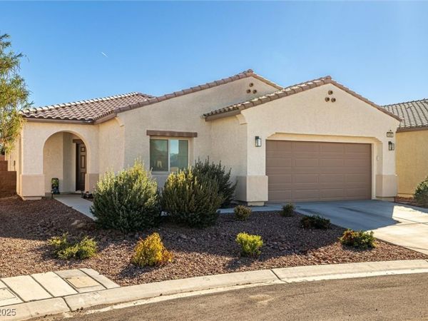 5565 E San Pietro Drive, Pahrump, NV 89061
