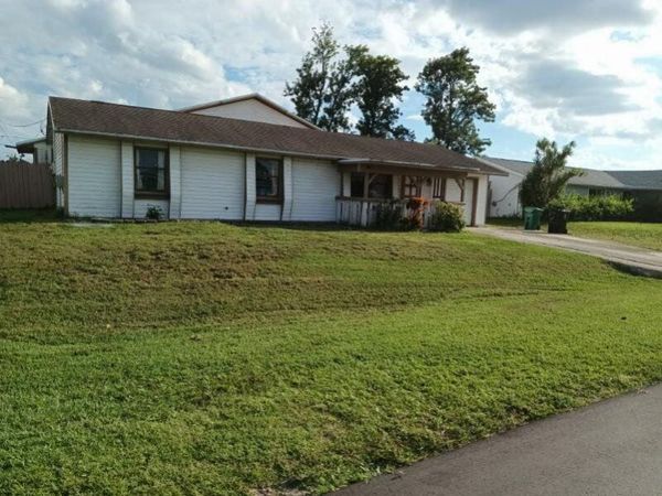 756 SW Bond Road, Port Saint Lucie, FL 34953