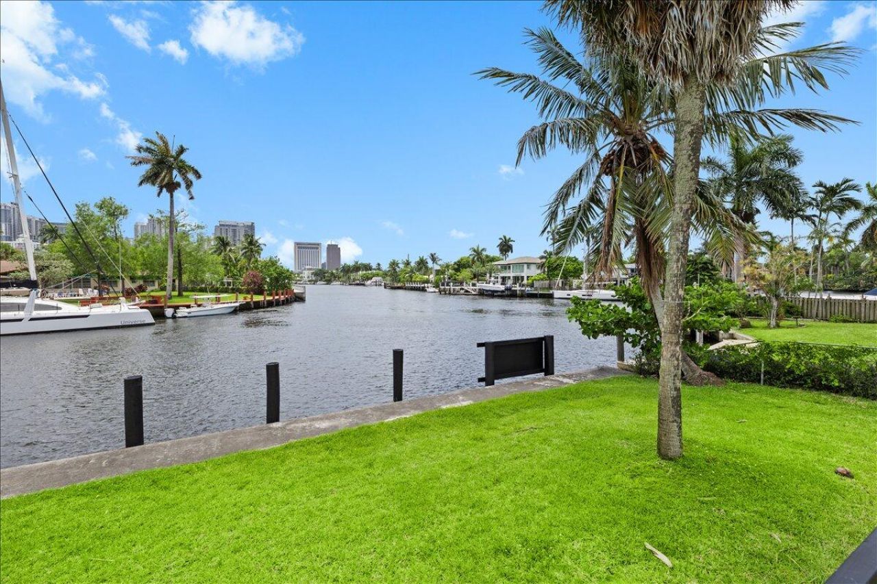 522 SW 9th Terrace, Fort Lauderdale, FL 33312 Photo