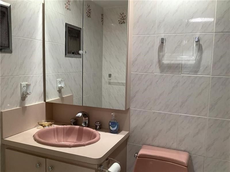 300 Layne Boulevard, Unit 205, Hallandale Beach, FL 33009 Photo