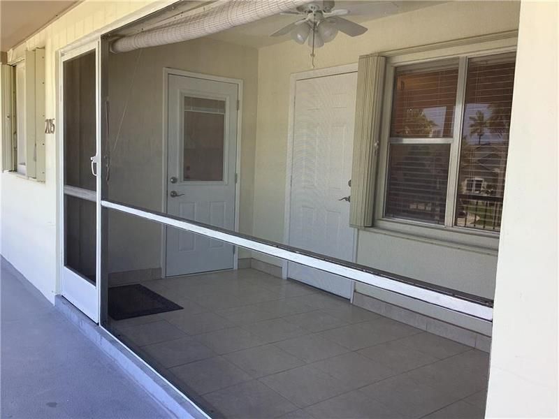 300 Layne Boulevard, Unit 205, Hallandale Beach, FL 33009 Photo