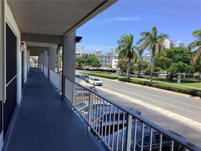 300 Layne Boulevard, Unit 205, Hallandale Beach, FL 33009 Photo