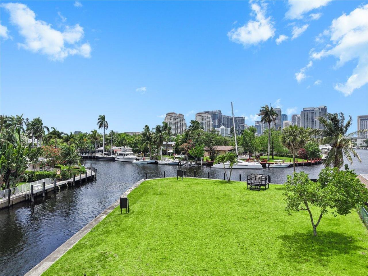 522 SW 9th Terrace, Fort Lauderdale, FL 33312 Photo