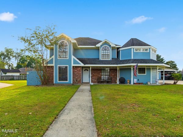 104 Tallowood Circle, Lafayette, LA 70508