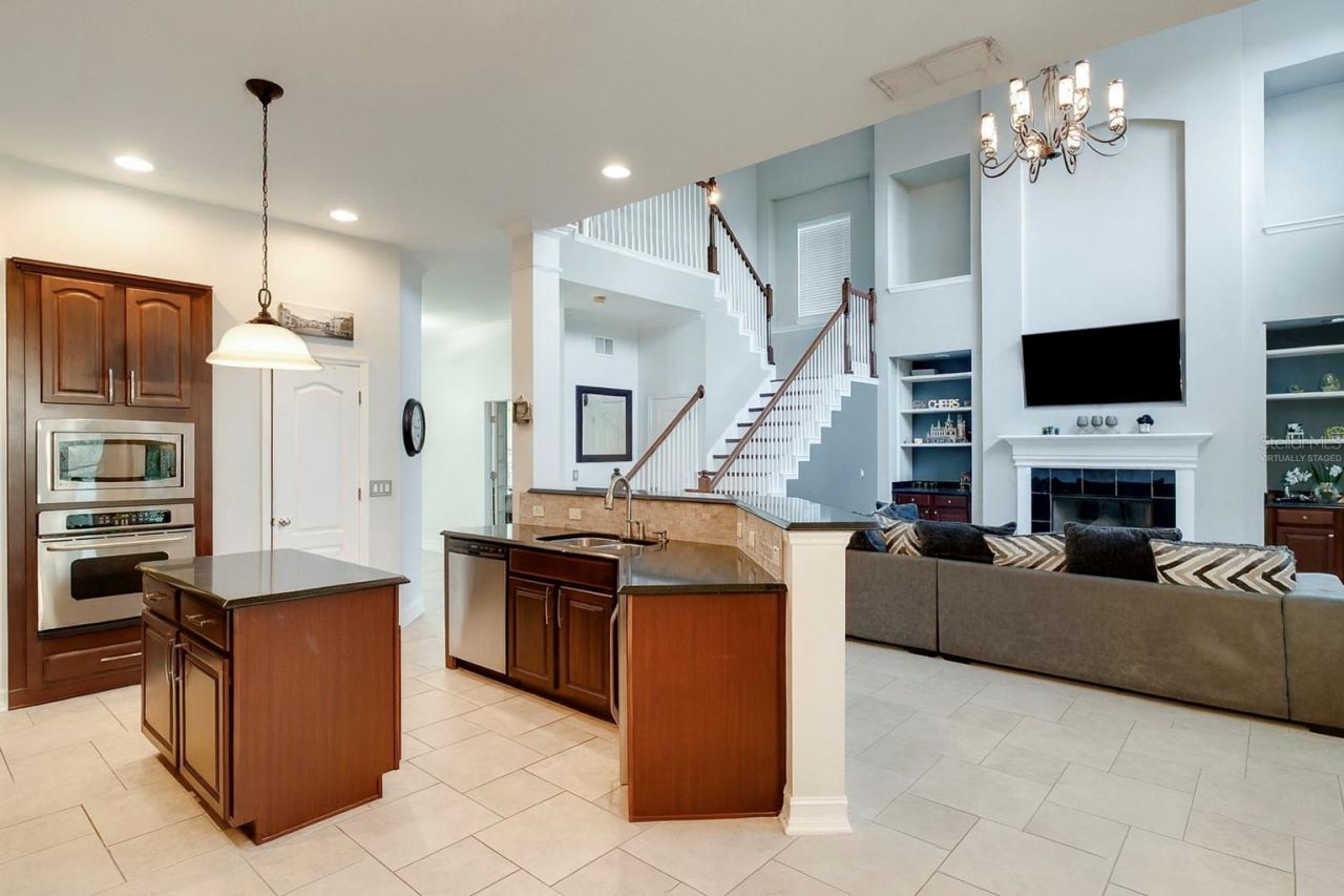 501 E Oakland Avenue, Oakland, FL 34787 Photo