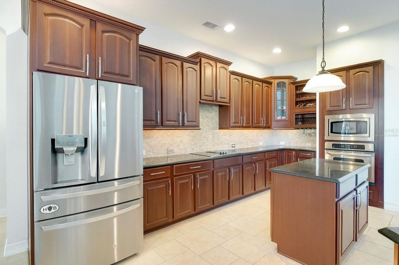 501 E Oakland Avenue, Oakland, FL 34787 Photo