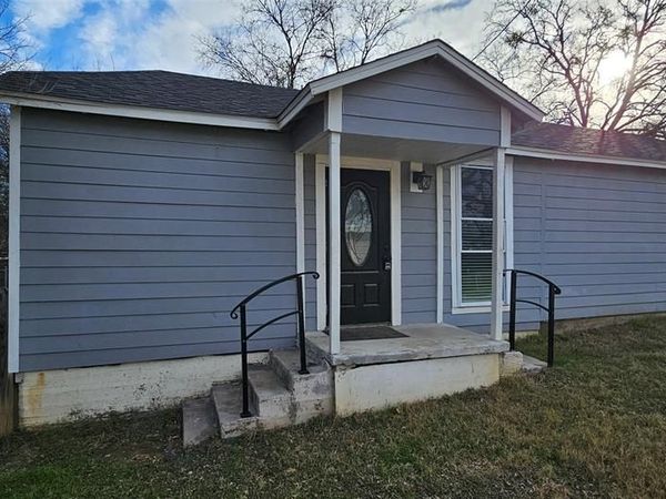 508 Gathings Avenue, Covington, TX 76636