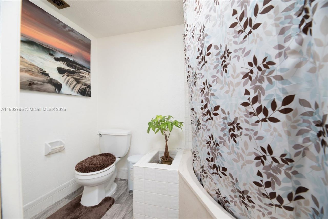 1720 Hammock Blvd, Unit 209, Coconut Creek, FL 33063 Photo