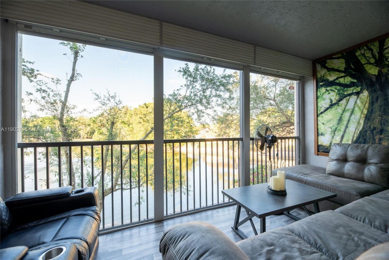 1720 Hammock Blvd, Unit 209, Coconut Creek, FL 33063 Photo