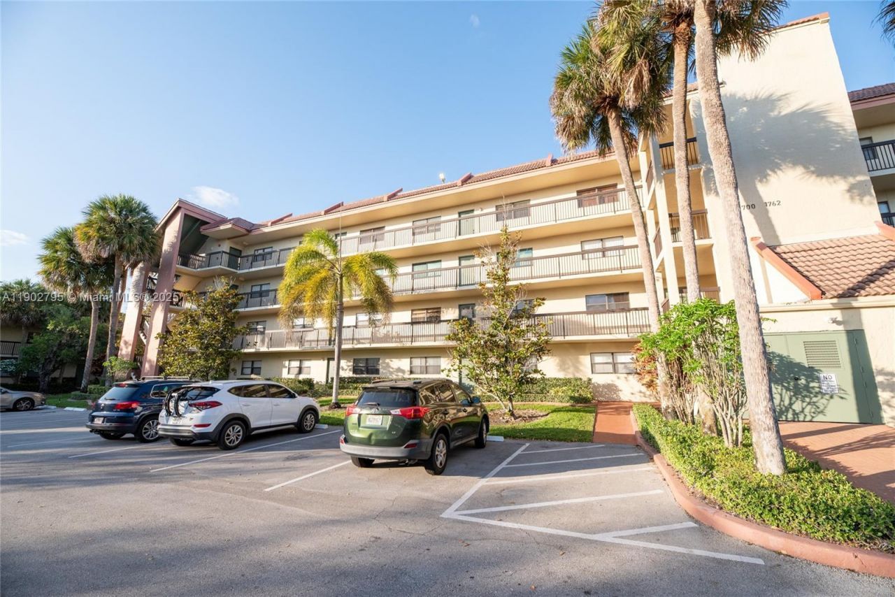 1720 Hammock Blvd, Unit 209, Coconut Creek, FL 33063 Photo