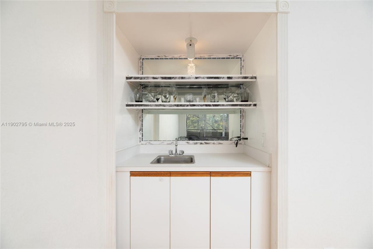 1720 Hammock Blvd, Unit 209, Coconut Creek, FL 33063 Photo