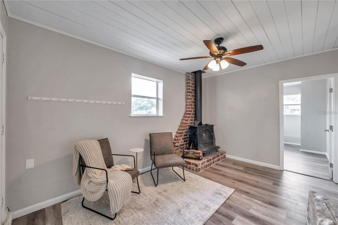 8100 5th Street N, Saint Petersburg, FL 33702 Photo