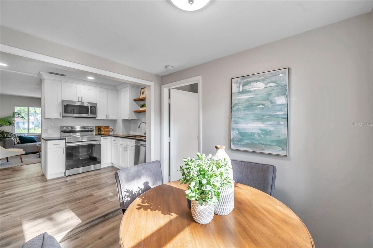 8100 5th Street N, Saint Petersburg, FL 33702 Photo