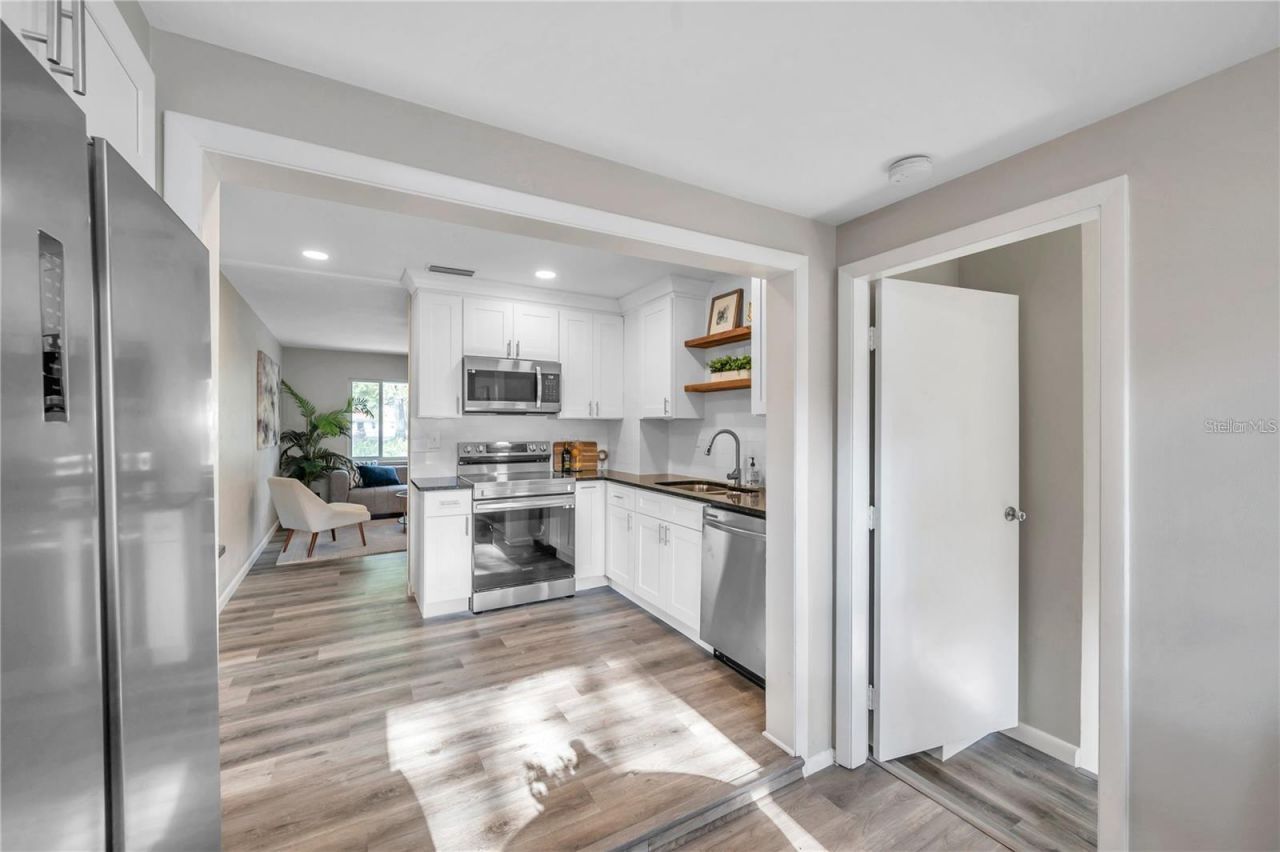 8100 5th Street N, Saint Petersburg, FL 33702 Photo