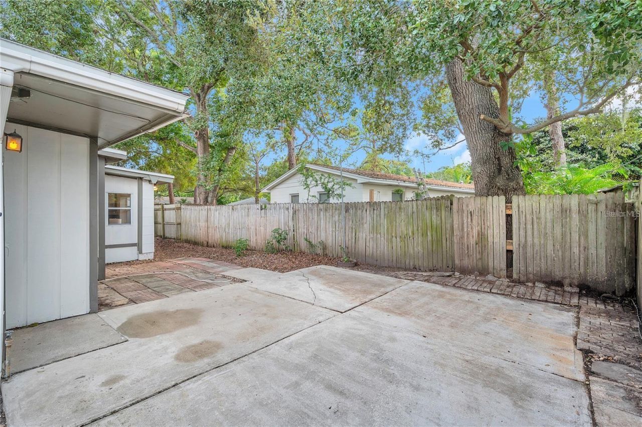 8100 5th Street N, Saint Petersburg, FL 33702 Photo