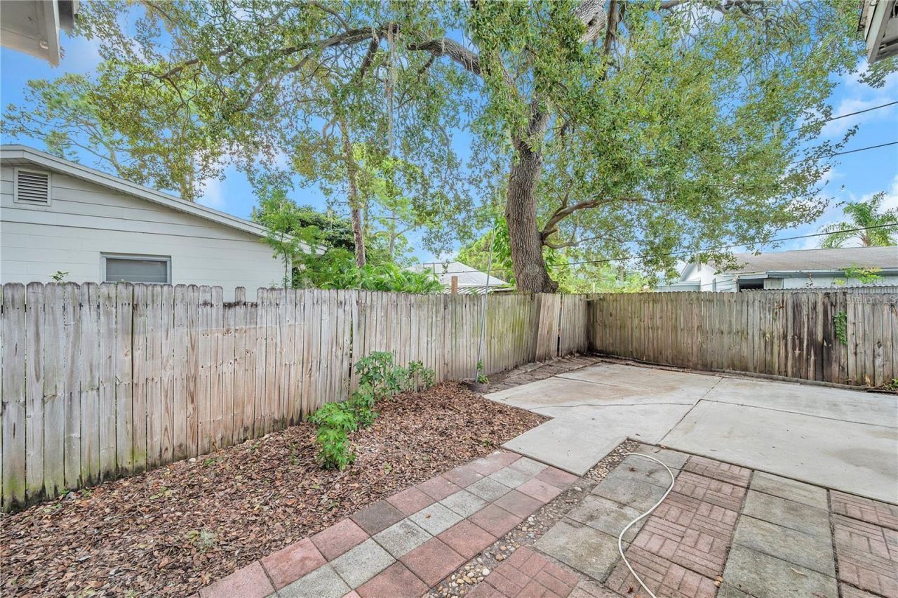 8100 5th Street N, Saint Petersburg, FL 33702 Photo