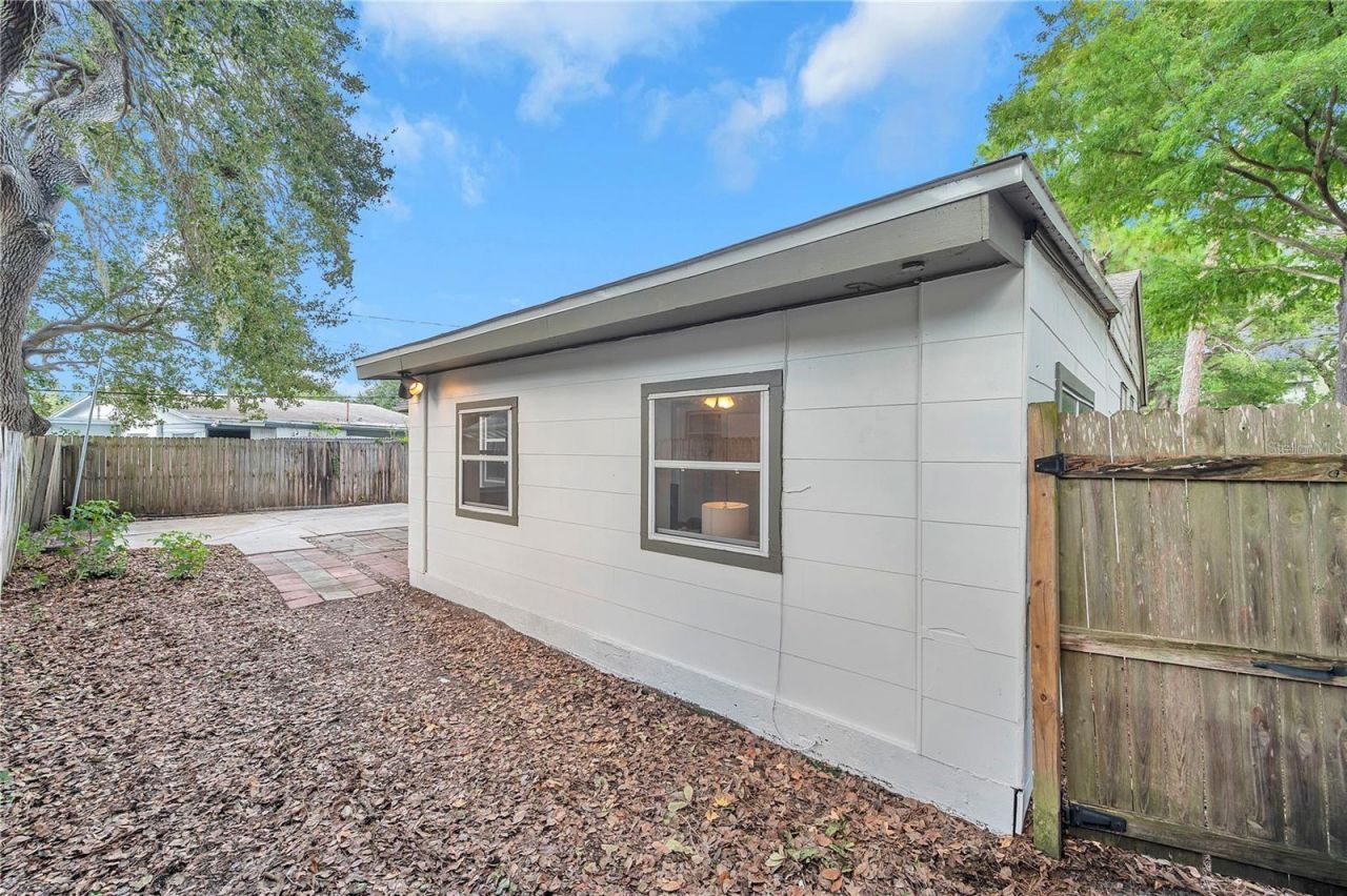 8100 5th Street N, Saint Petersburg, FL 33702 Photo