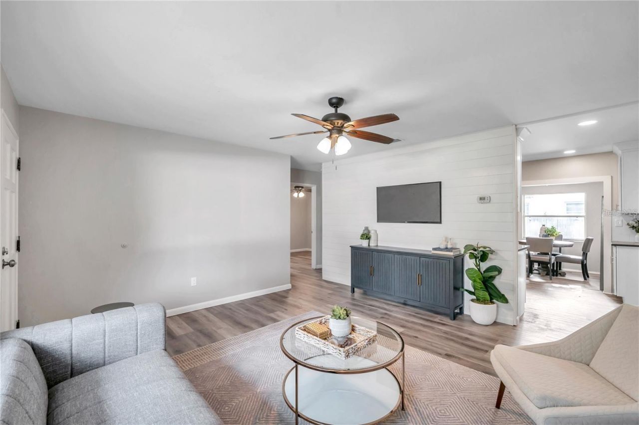 8100 5th Street N, Saint Petersburg, FL 33702 Photo