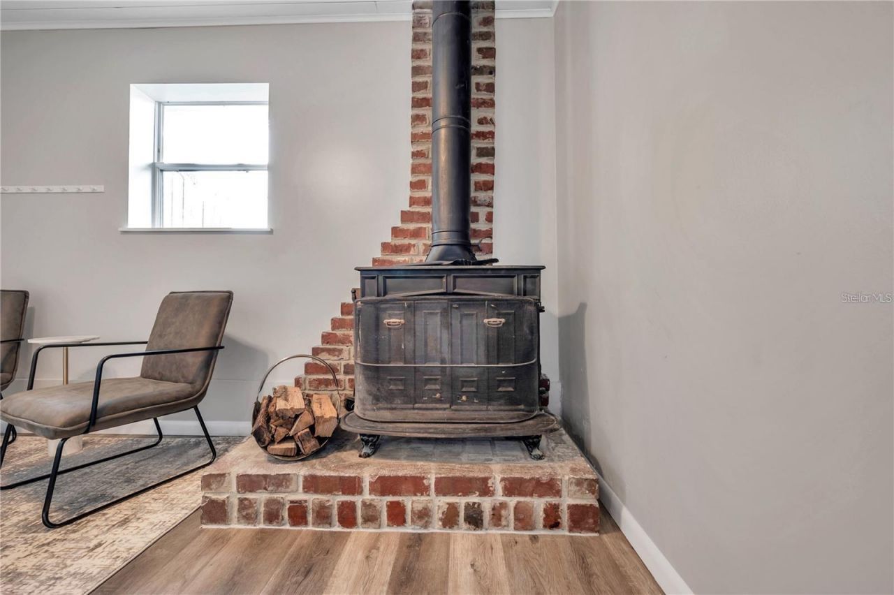 8100 5th Street N, Saint Petersburg, FL 33702 Photo