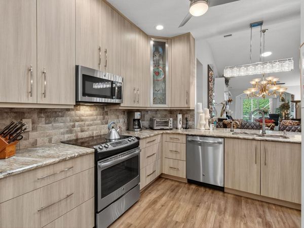 10644 Royal Caribbean Circle, Boynton Beach, FL 33437