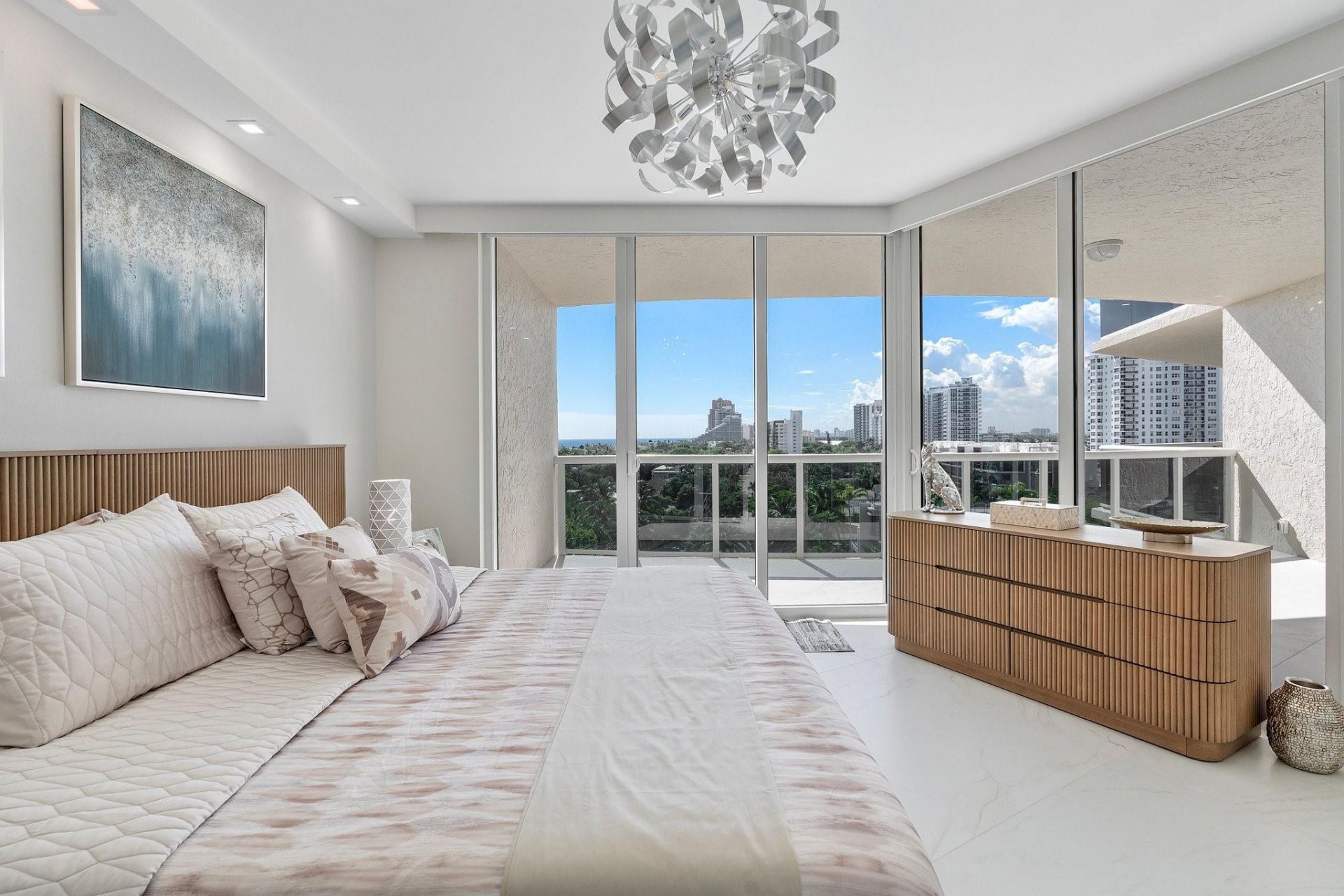 3100 N Ocean Boulevard, Unit 704, Fort Lauderdale, FL 33308 Photo