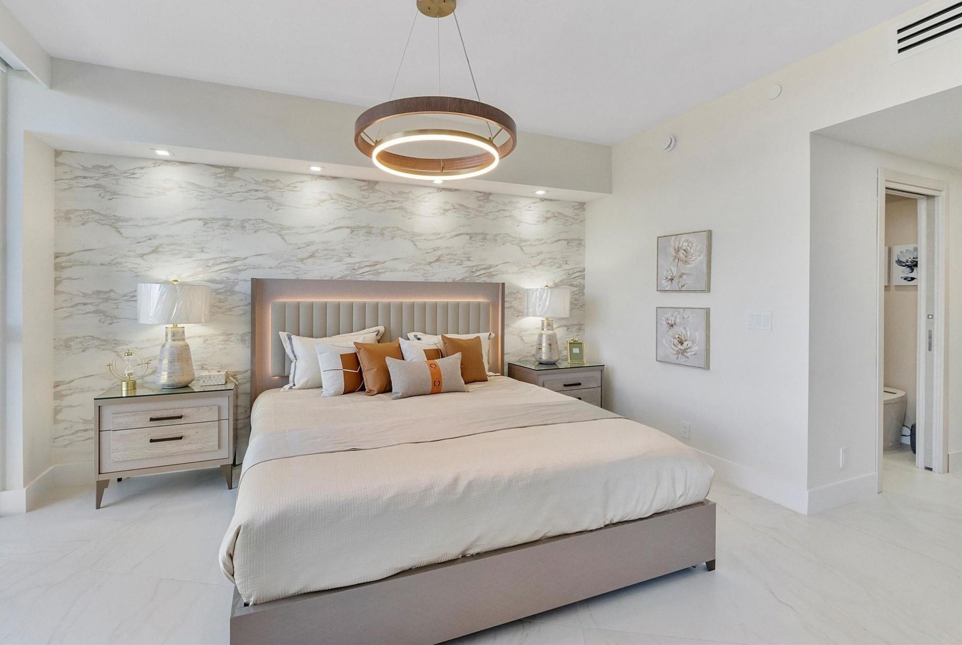 3100 N Ocean Boulevard, Unit 704, Fort Lauderdale, FL 33308 Photo