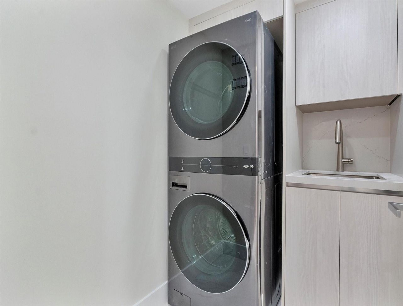 3100 N Ocean Boulevard, Unit 704, Fort Lauderdale, FL 33308 Photo