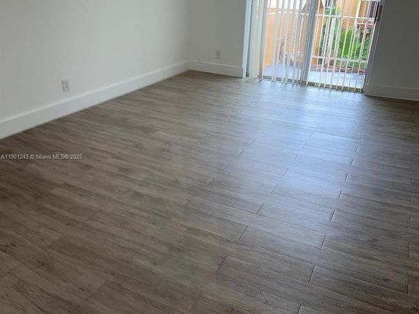 18101 NW 68th Ave, Unit E210, Hialeah, FL 33015