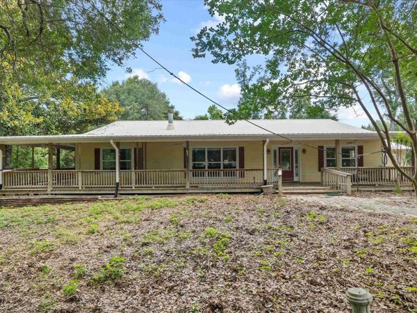 5688 Highway 90, Marianna, FL 32446